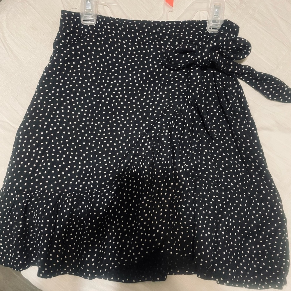 Abercrombie & Fitch Black and White Mini Skater Skirt with Ruffled  Style 🔥